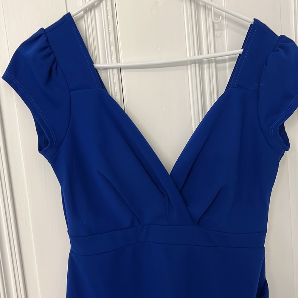 Lulu’s bodycon cobalt blue short sleeve dress